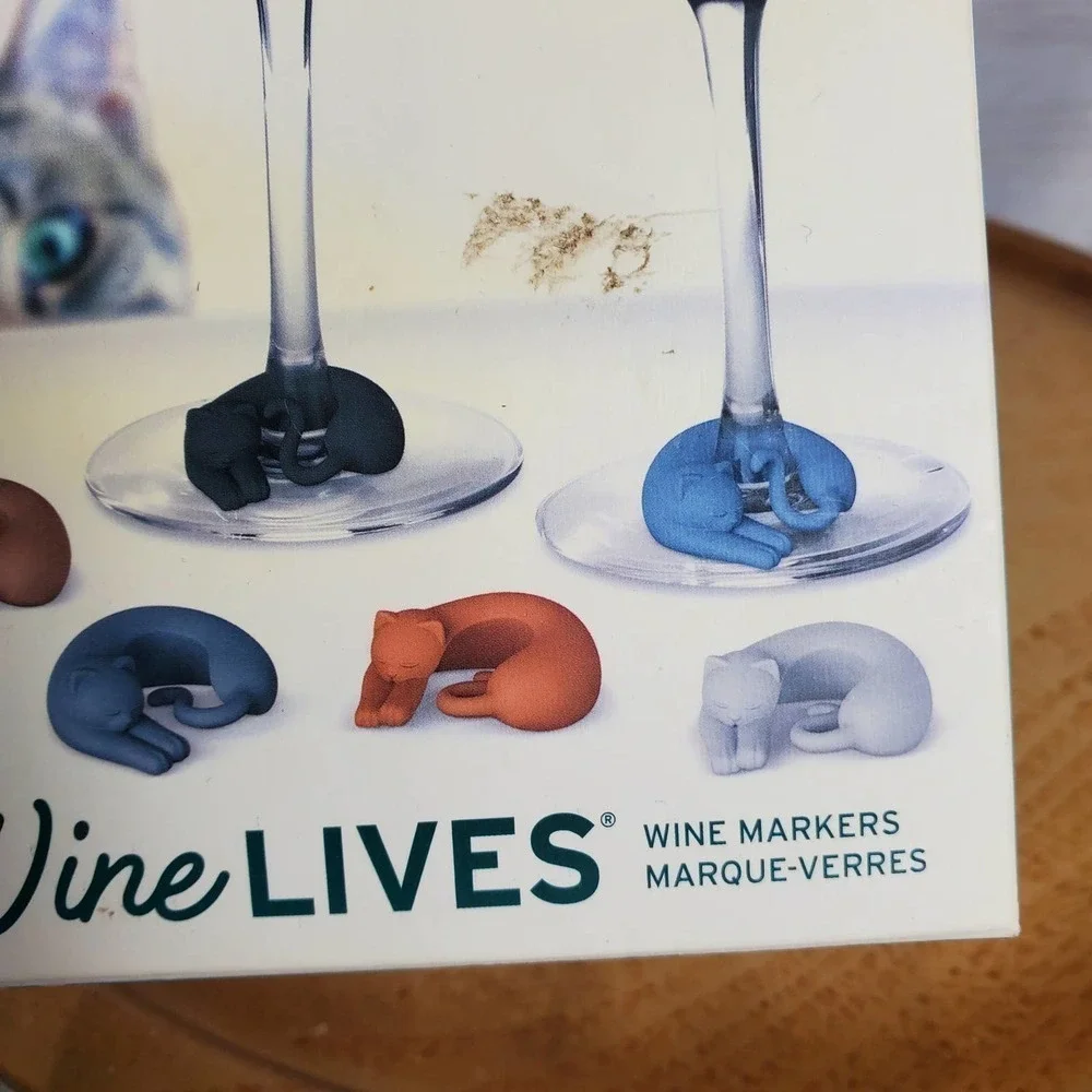 New in Box Fred Wine Lives Cat Charms Wine Markers - Pack of 6